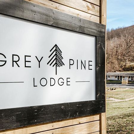 Grey Pine Lodge Waynesboro Exterior foto